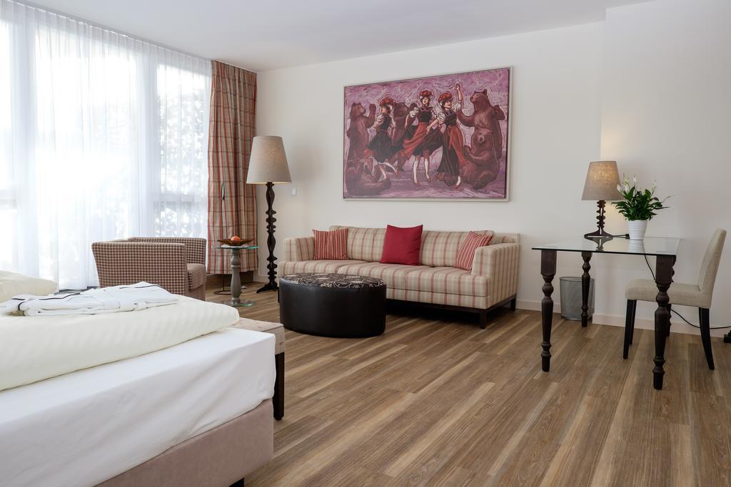 Hotel Bären Titisee Exteriör bild